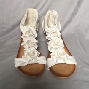 Cute wedges for summer!!